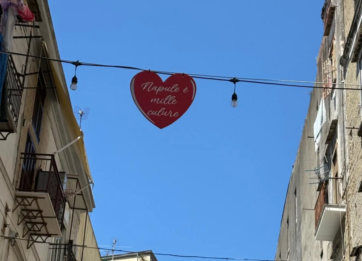 Guest House “Nonna Rossa” Napoli 0*,  İtalya